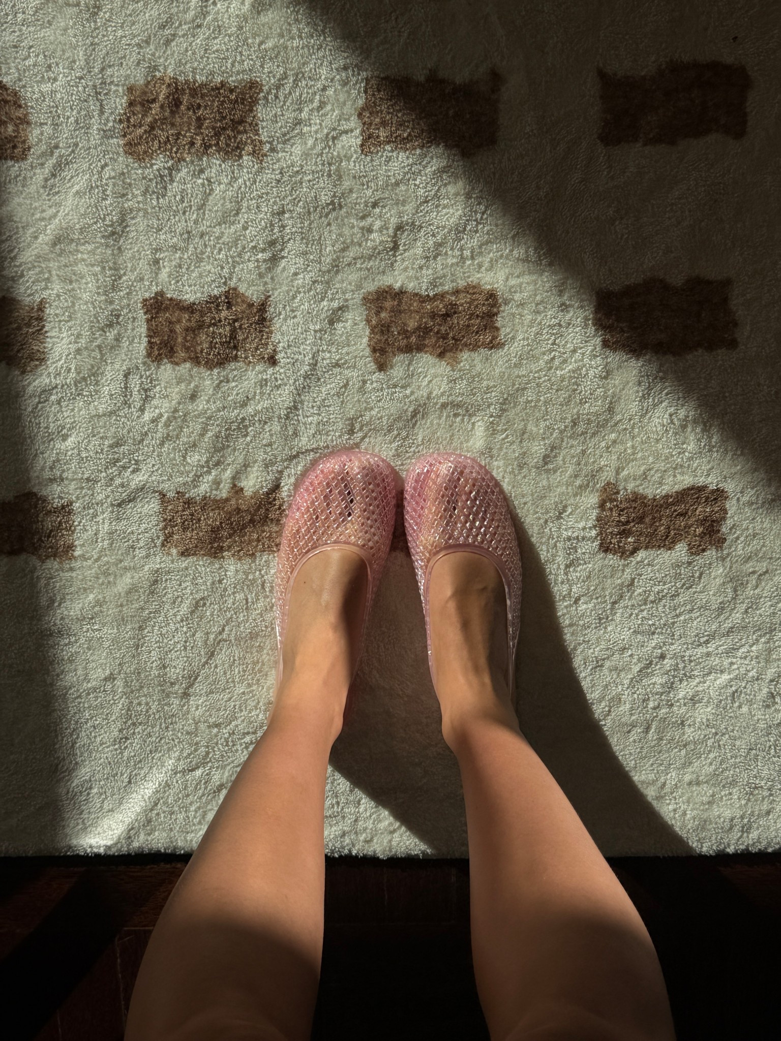 The cutest jelly flats 🎀🎀