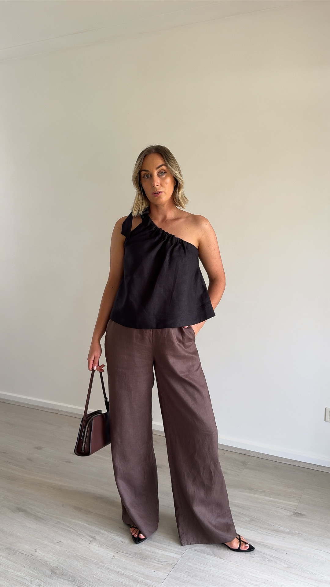 Wearing -
Top from JAG
Bag from The Horse
Linen pants from Dissh
Sandals from Tony Bianco 

#LTKspring #LTKaustralia #LTKstyletip