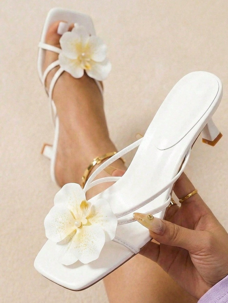 Planare New Women's 3D Yellow Flower Decor High Heel Sandals, Elegant Low Heel High Heels, Suitable For Beach, Party, Date And Wedding Season, Paired With Bikini, Dress, Summer Fashion Elegant High Heel Sandals, Bridal High Heels,Kitten Heels
4.78
(1000+)
 | SHEIN