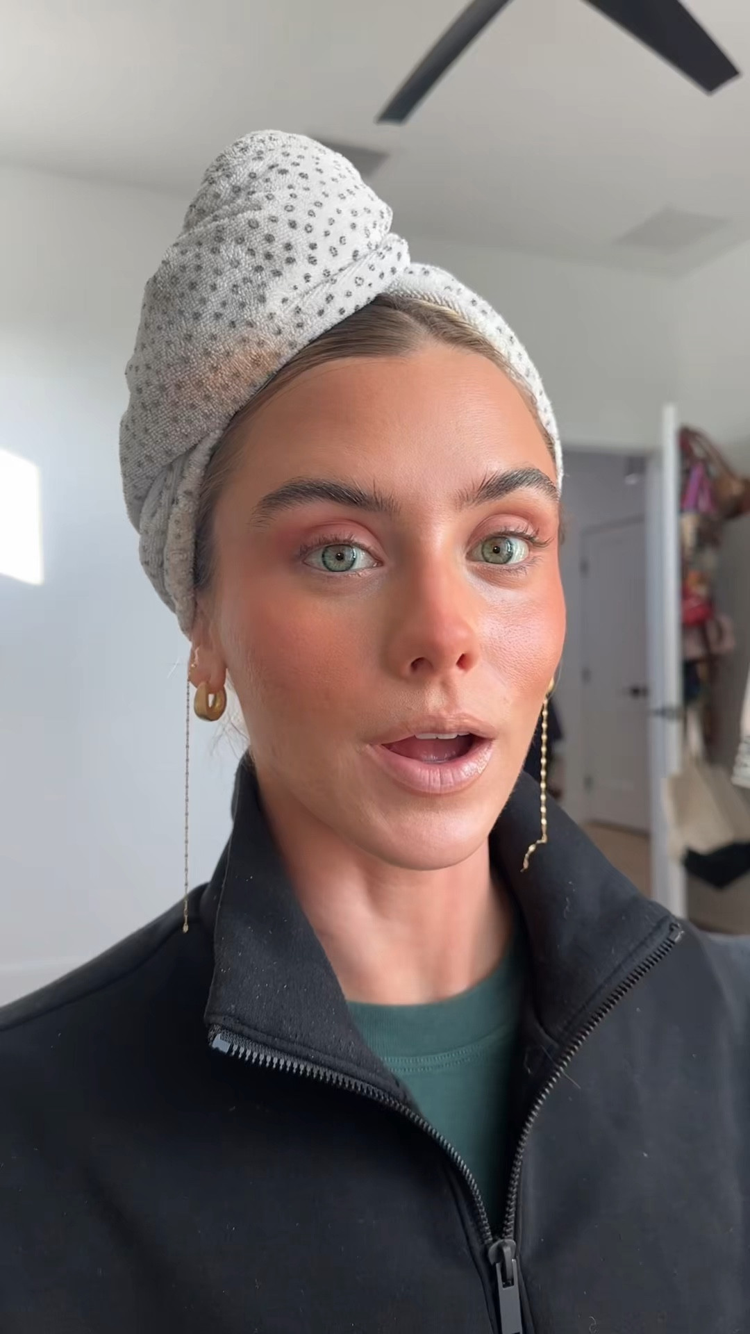 My @dibsbeauty code is SLOANE. LoveBeam® Setting Powder brings together two complementary powders—one to brighten, one to blur—for a soft-focus diffused finish. Use them solo or swirl together for customizable coverage that brightens, blurs, and stays put. Powered by 3% squalane and packed with skincare-level ingredients like peptides and coffee butter, this talc-free formula is made to lock in your look without dulling it down. 
 
Shade Descriptions:
111 New Beginnings - Brightening Cool Lavender / Blurring Neutral Ivory @ulta 

#LTKgrwm #LTKBeauty #LTKselfcare