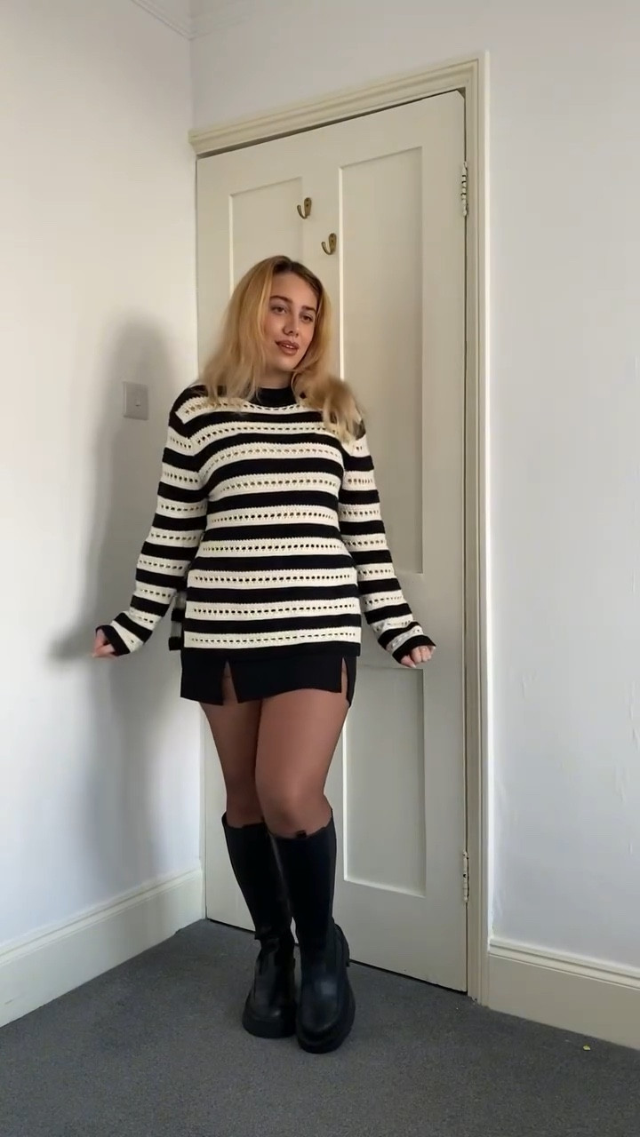 I love a good knitted jumper 🙈🫶🏽

#christmasjumper #winterfashion #capsulewardrobe #outfitinspo #petitefashion #petitefashionblogger #pinterestinspired #scarfstyle #howtotieascarf #styleinspo #winteroutfit #everydayoutfit #ootd #grwm