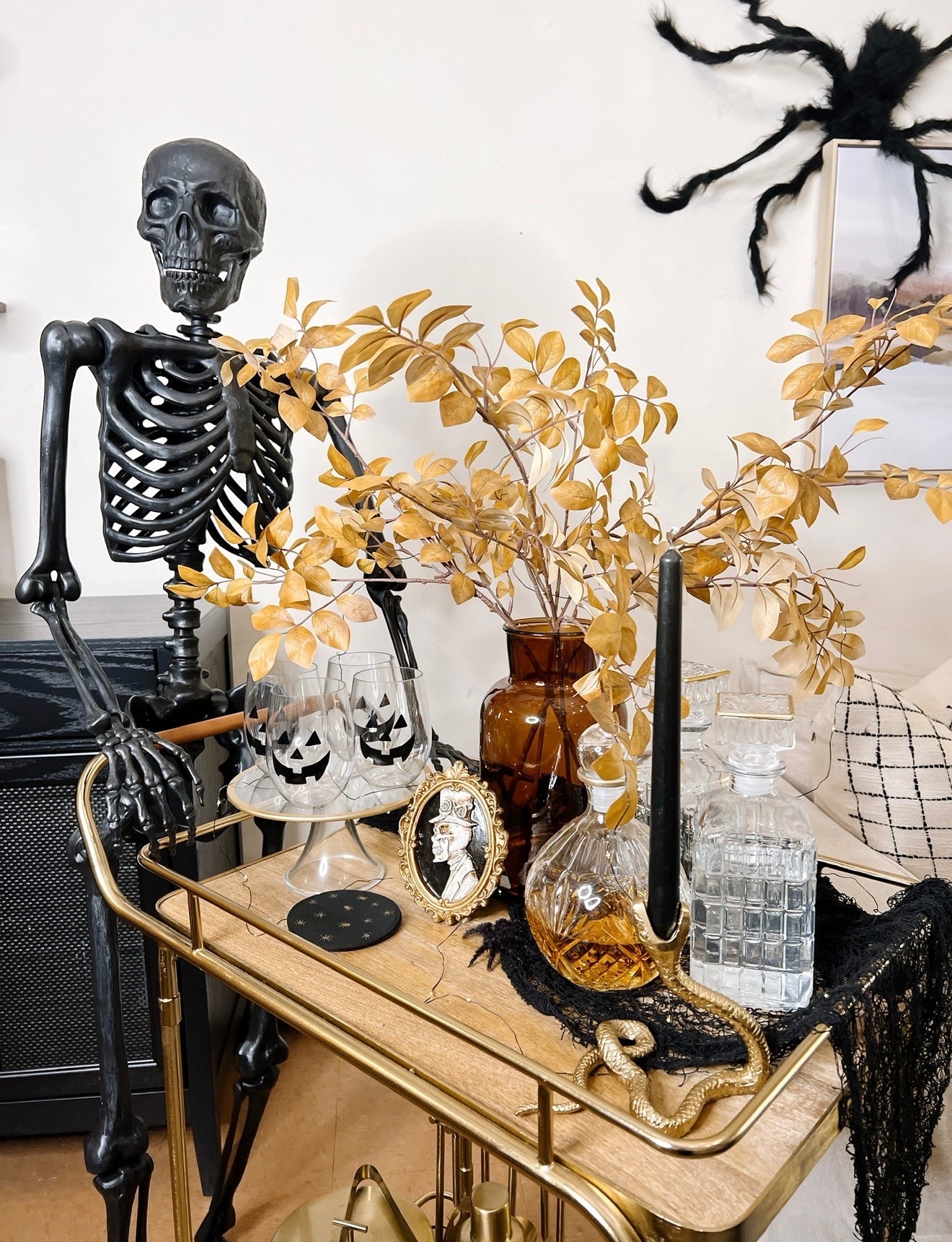 Spooky bar cart

#LTKHome #LTKSeasonal #LTKSaleAlert