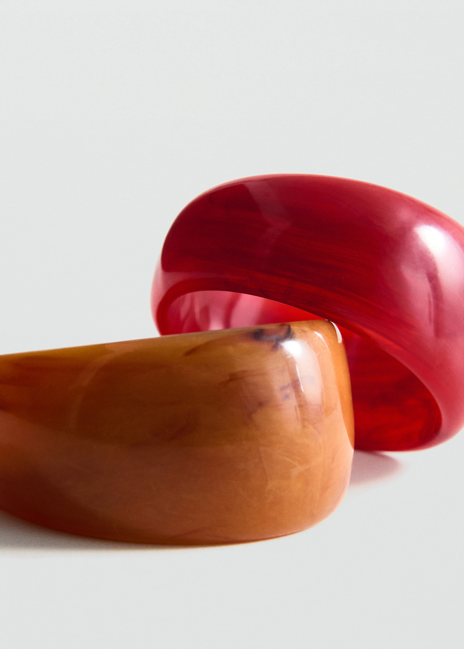 Set of combined volume maxi bracelets - Women | MANGO United Kingdom | MANGO (UK)