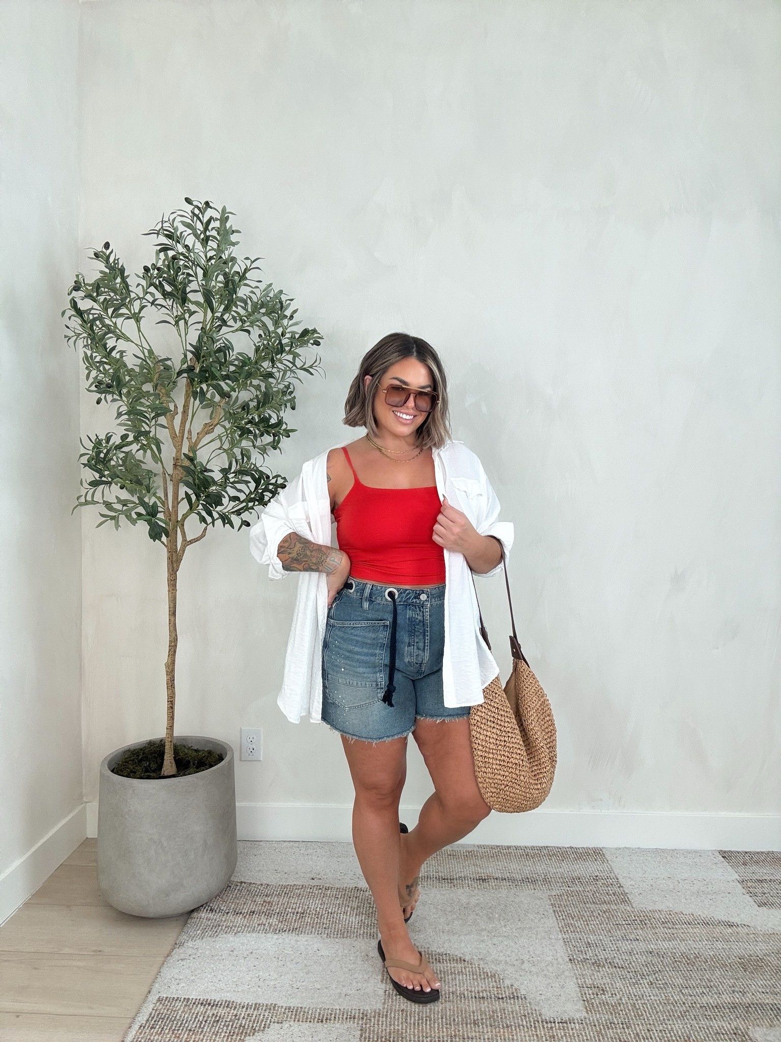 Shorts 32 
Tank L 
Shirt linked similar 
Sandals tts 
Also linked dupe for the shorts