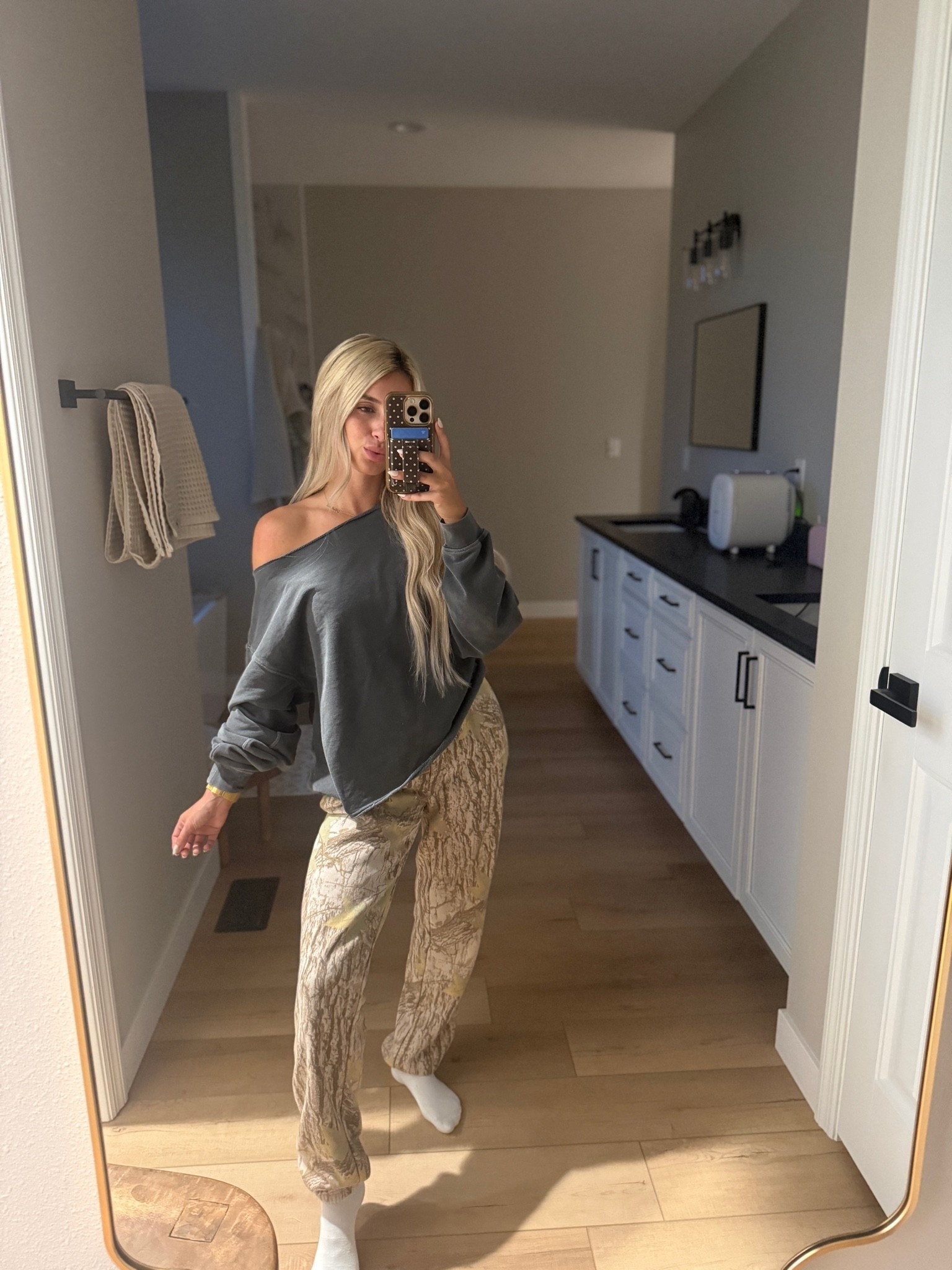 Lounge fit 👑

#LTKootd #LTKPetite #LTKU