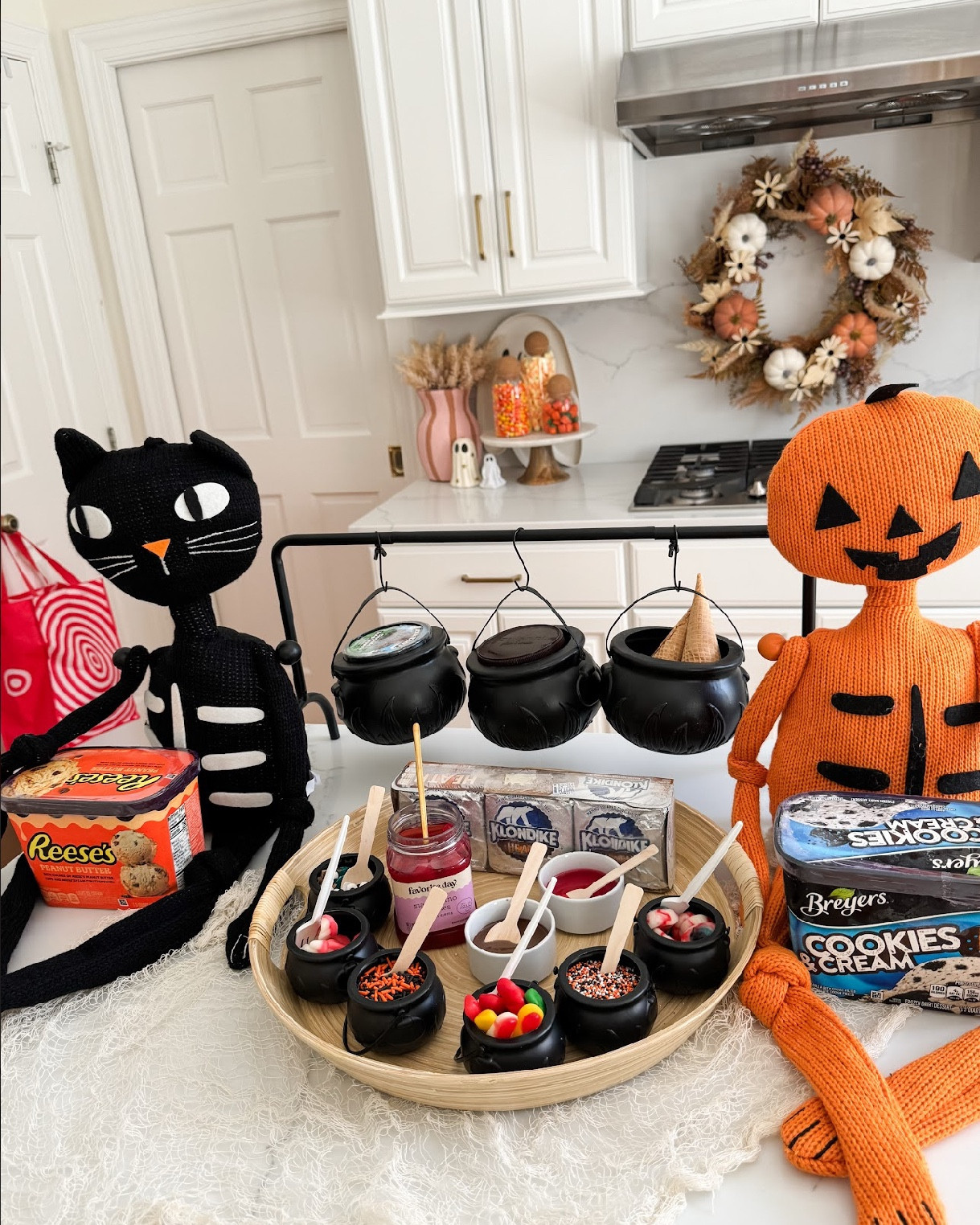 #ad Had the most spooktacular time indulging in Halloween ice cream bar fun with   @benandjerrys, @Talenti, @KlondikeBar, and @Breyers from @Target. Each scoop was a delightful monster, and the laughter was even sweeter. Here’s to a night filled with treats and tricks! Try this with your friends and family during the spooky season, it will be a hit! If you comment shop, I will share all of the things from my post!!   
. 
#HalloweenSundaeParty #Scary #IceCreamSundae #Target #TargetPartner #Halloween 