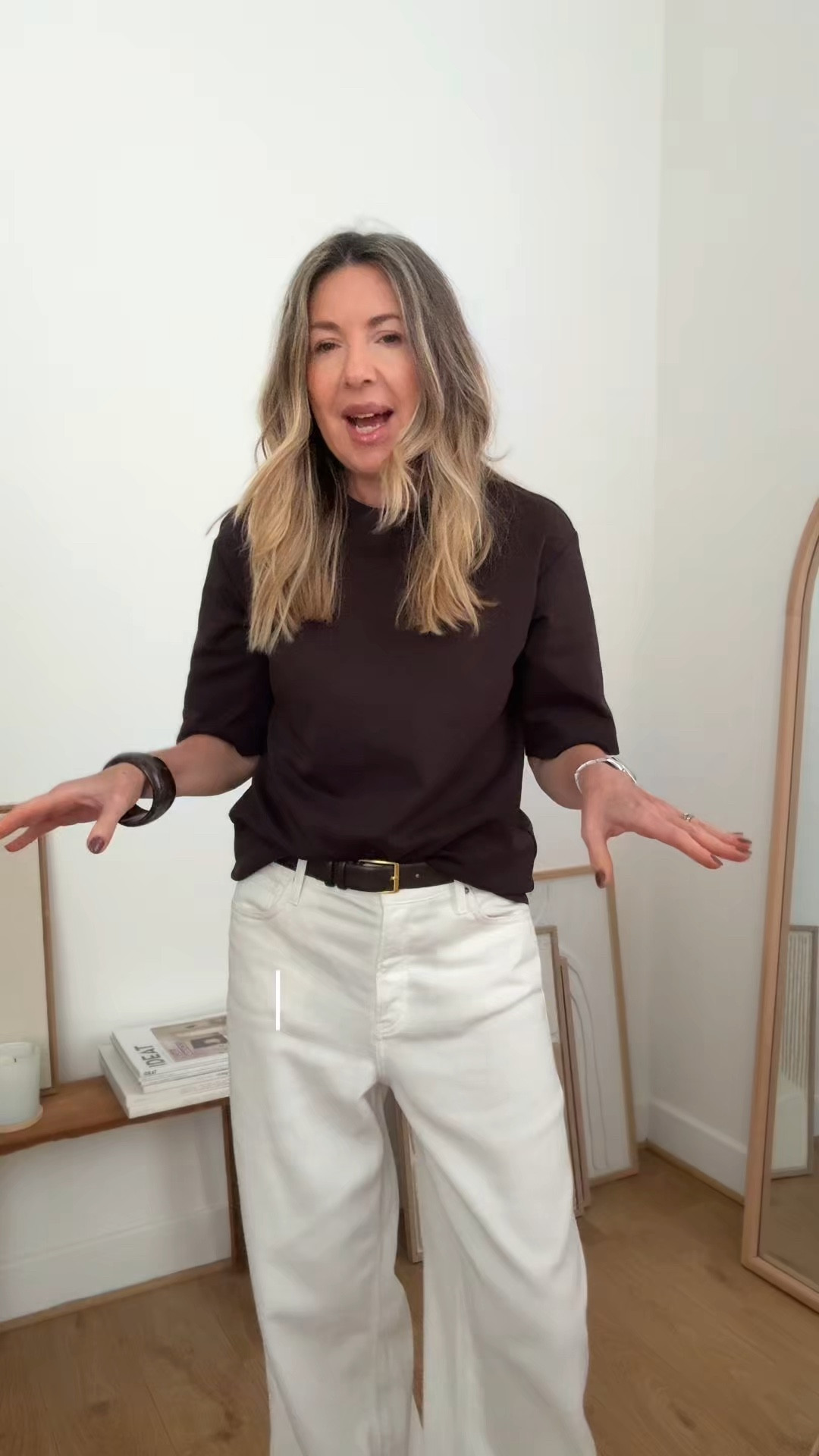 Simple, efficace 🤎  
T-shirt marron COS + jean Zara + panier tressé pour la touche naturelle  
Le combo parfait du quotidien ✨  
Confort et style sans effort 🤍  

#lookdujour #styleminimaliste #tenuedujour #cosstyle #zaraoutfit#zara#cos#

Simple and effortless 🤎  
Brown COS t-shirt with Zara jeans and a woven basket for that natural touch  
The perfect everyday combo ✨  
Comfort and style with zero effort 🤍  

#LTKsummer #LTKeurope #LTKfrance