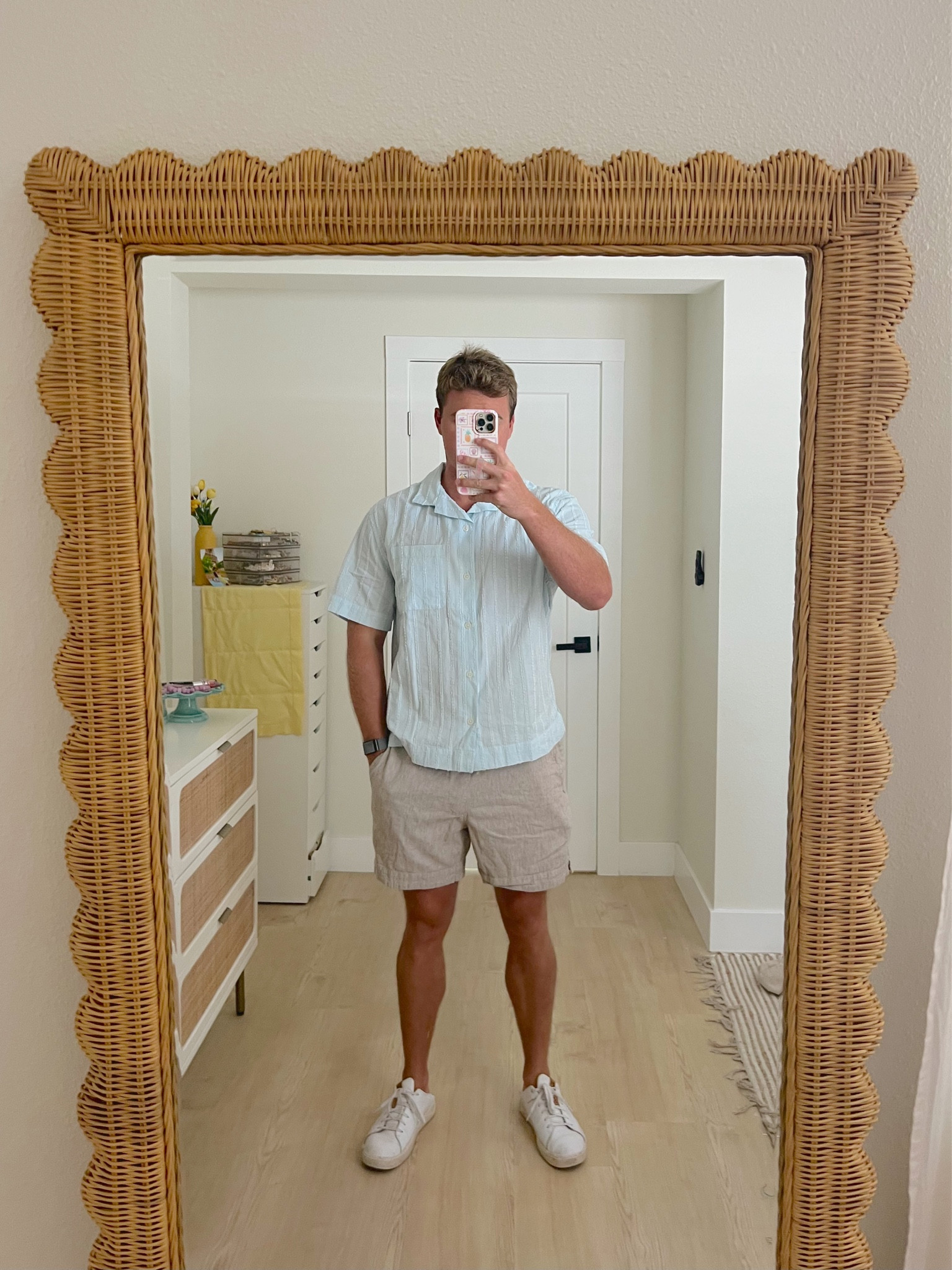 Abercrombie mens summer outfit ideas for him ⭐️ Mr.styledby wearing a large top and a medium shorts at 5’10.