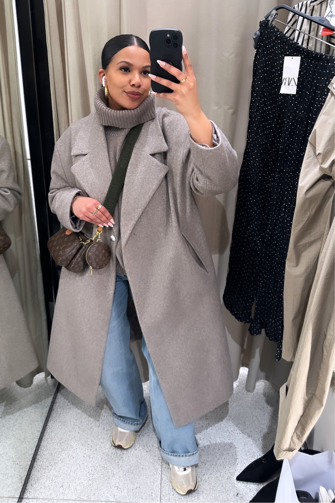 Monochromatic winter outfit 

#LTKshoecrush #LTKstyletip #LTKfindsunder100