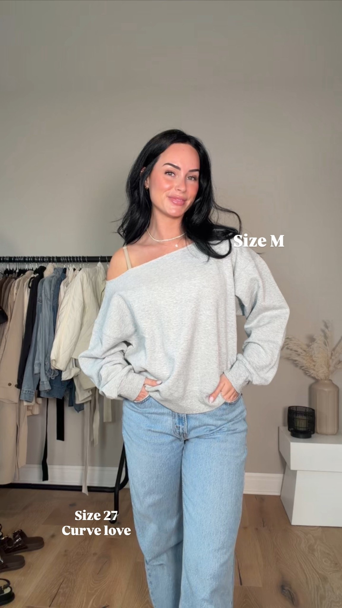 The perfect off the shoulder crew ☁️
@Aritzia 

My sizing 5’7, 145lbs, 32dd