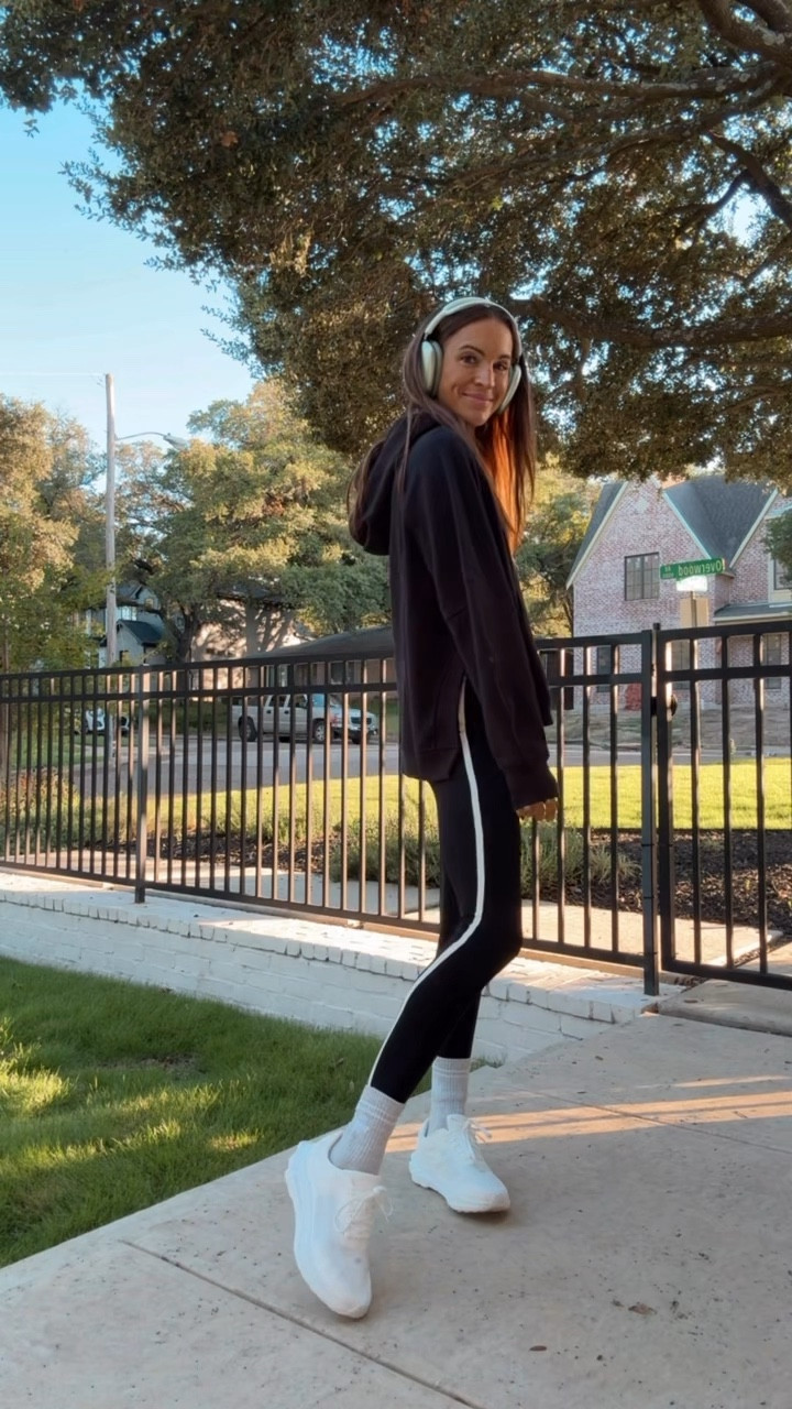 love a good fall walking outfit! 🤎


#momoutfit #casualoutfit #walkoutfit #fall #falloutfit