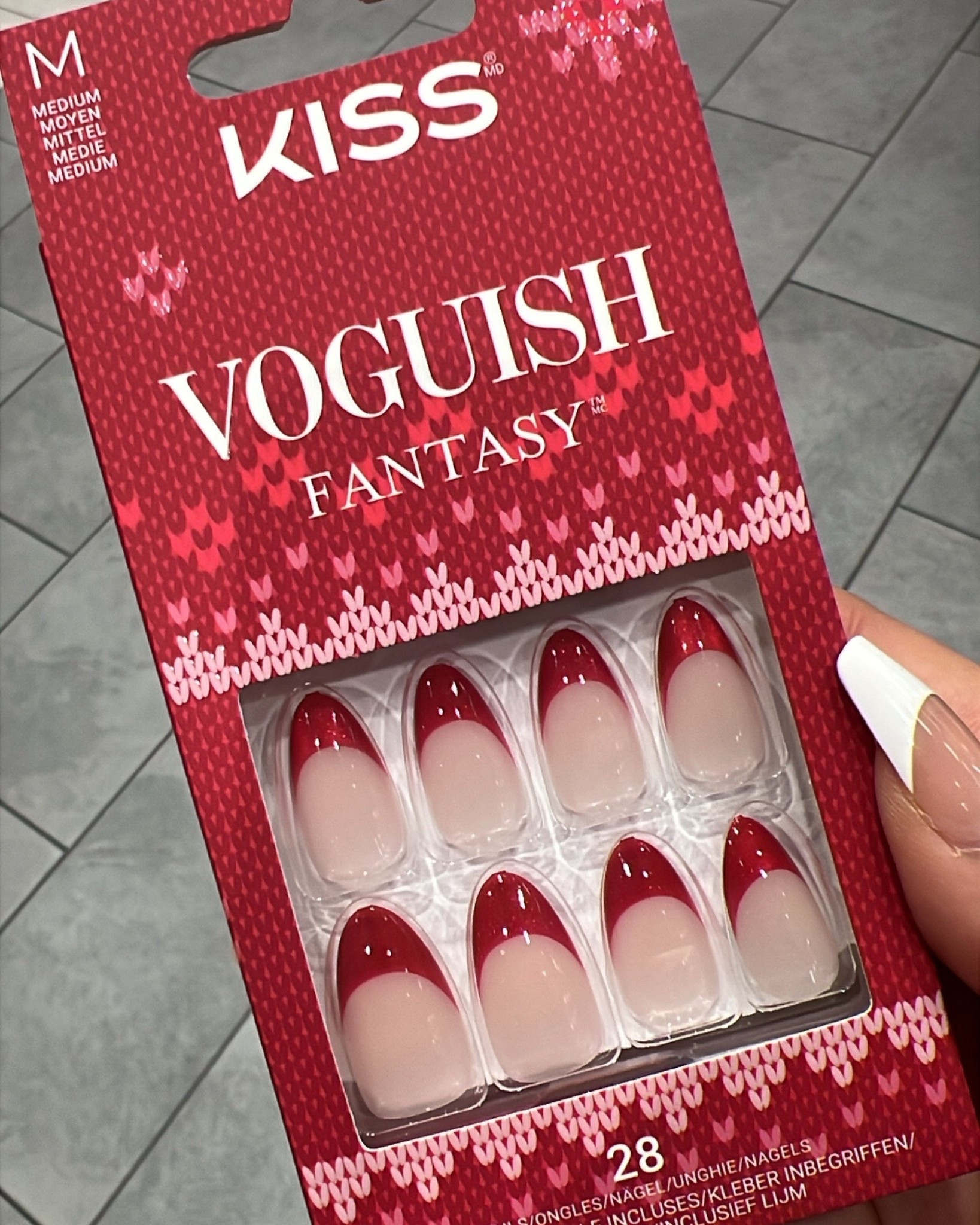 Holiday press ons 💅🏽🎄♥️ yesss girl! So cute I had to grab these and KISS is my favorite press ons brand also their glue is SUPERIOR!! 

#LTKBeauty #LTKGiftGuide #LTKHoliday