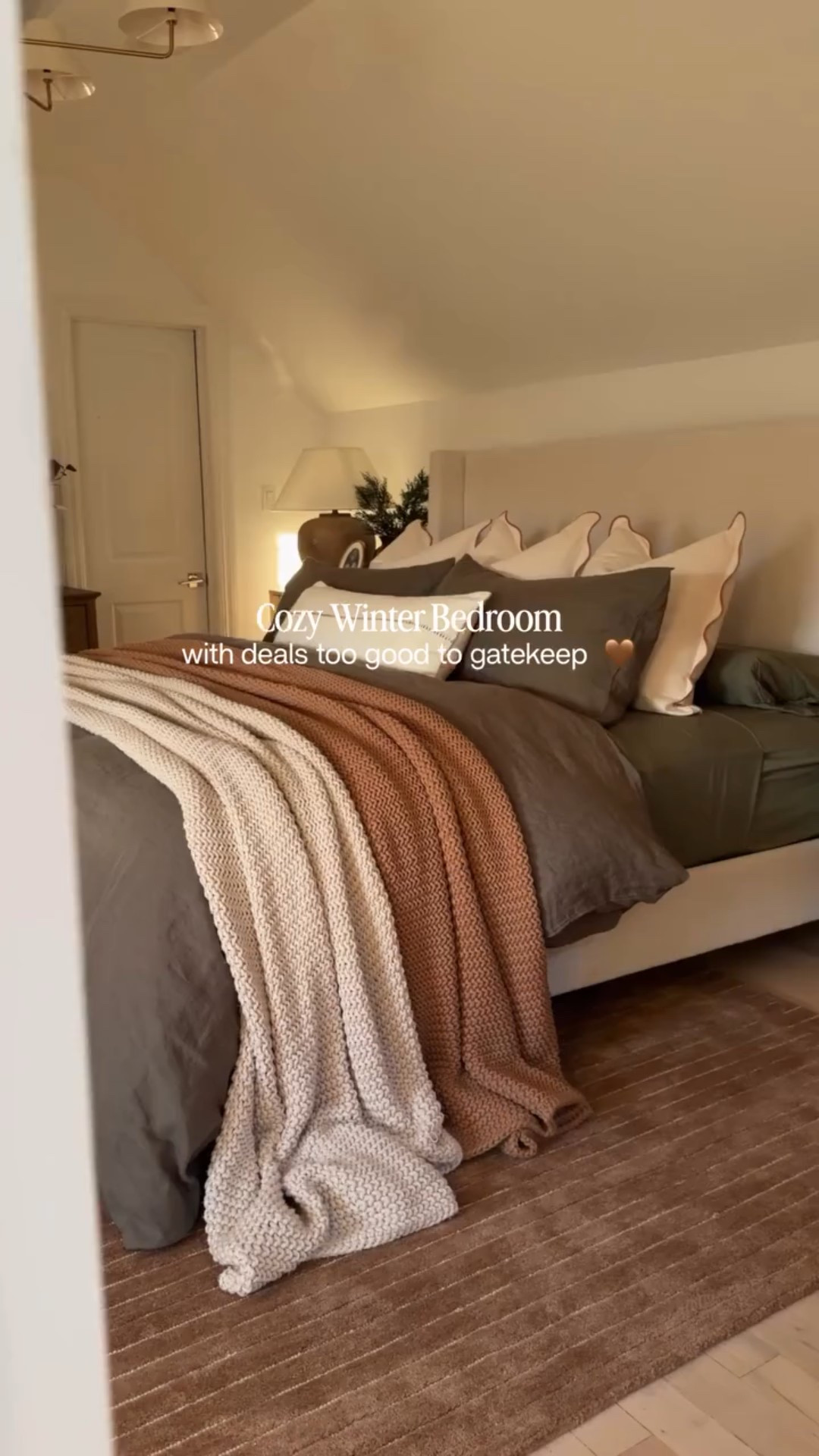 My most-asked bedroom finds are all currently on sale, and I still can’t believe how much they elevated the room without the price tag. 🎉

#modernorganic #cozybedroom #bedroominspo #neutralhome #wayfairbed 
