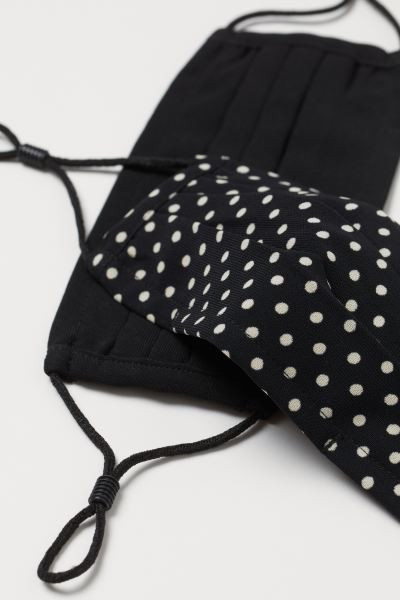 Packet containing two reusable face masks. Double-layered and with adjustable-length elastic stra... | H&M (UK, MY, IN, SG, PH, TW, HK)