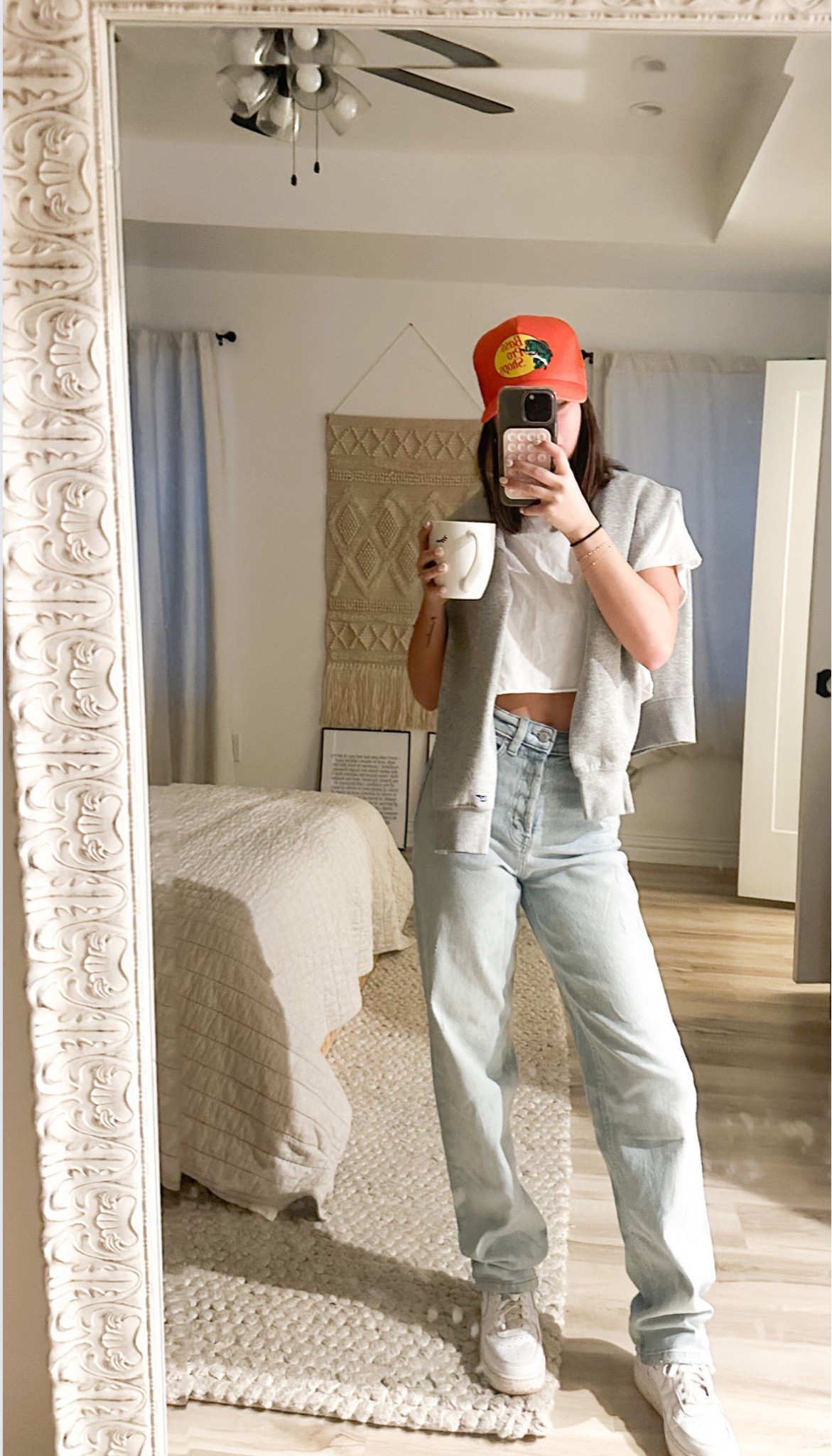 Rainy day for via Target and my go to bass pro hat ☔️🌧️

Target jeans, sweatshirt, white tee, target finds, bass pro hat, ootd, 

#LTKfindsunder50 #LTKstyletip