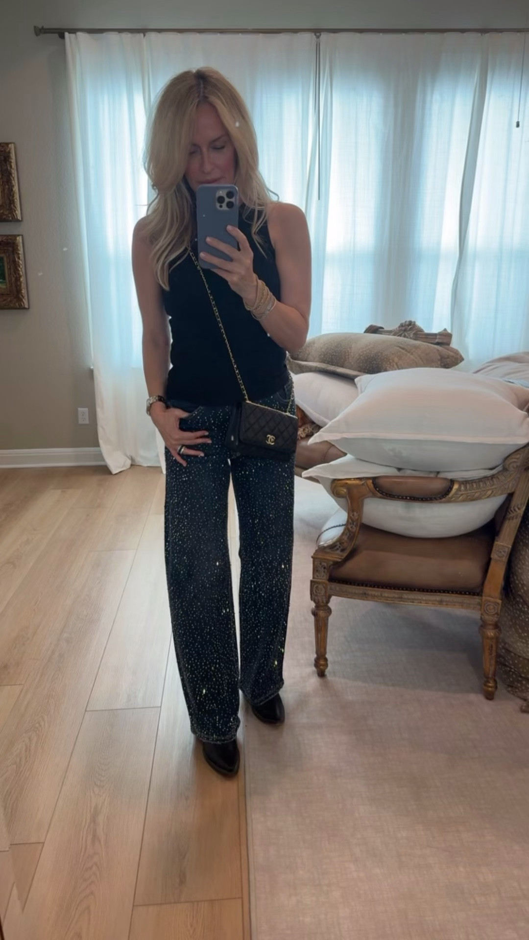Keeping it simple for the Eric Church concert - and I’ve found an excellent look alike for my sparkly jeans from Paris! 