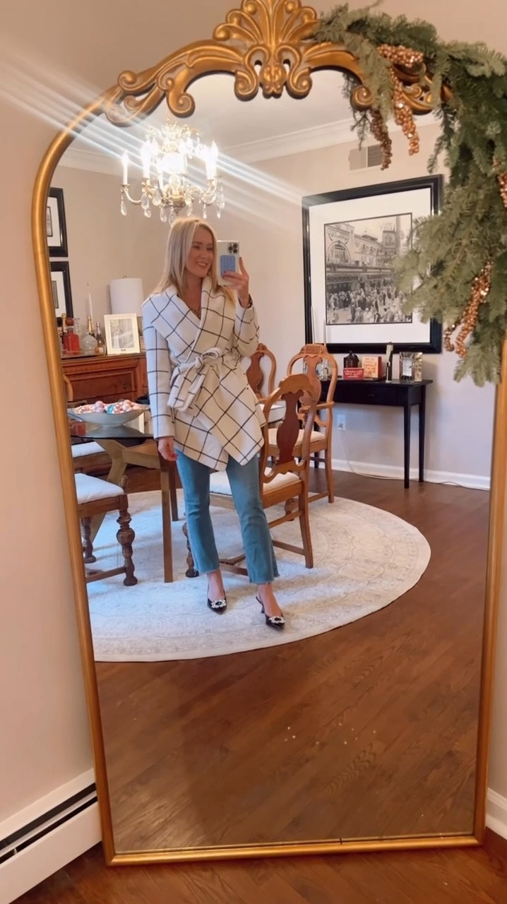 Holiday causal 
Amazon shoes
Kitten heels
Wrap coat 

#LTKGiftGuide #LTKSeasonal #LTKHoliday