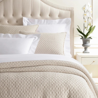 Lodi Alabaster Matelassé Coverlet | Annie Selke