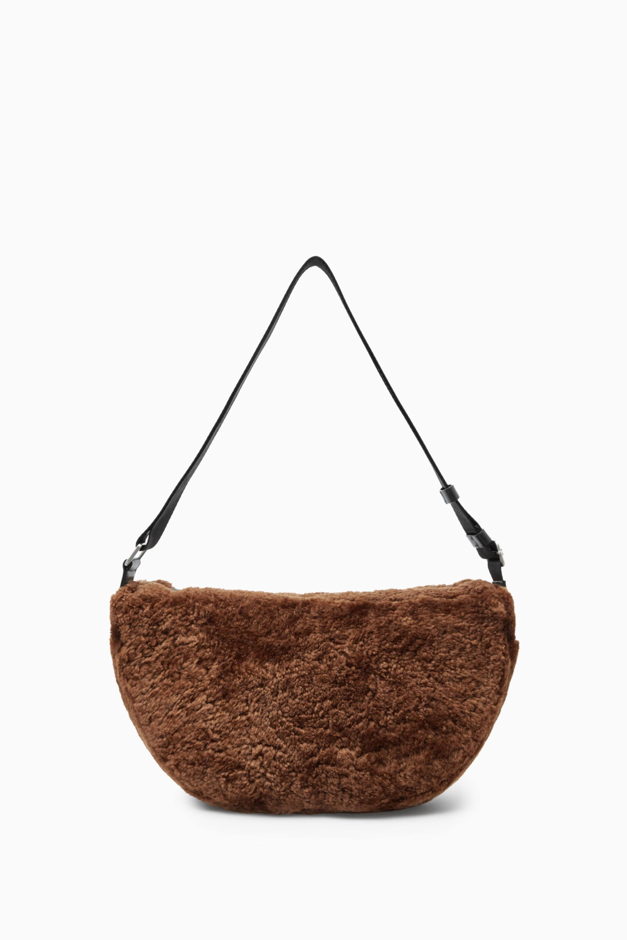 SLOUCHY CROSSBODY - SHEARLING | H&M (UK, MY, IN, SG, PH, TW, HK)