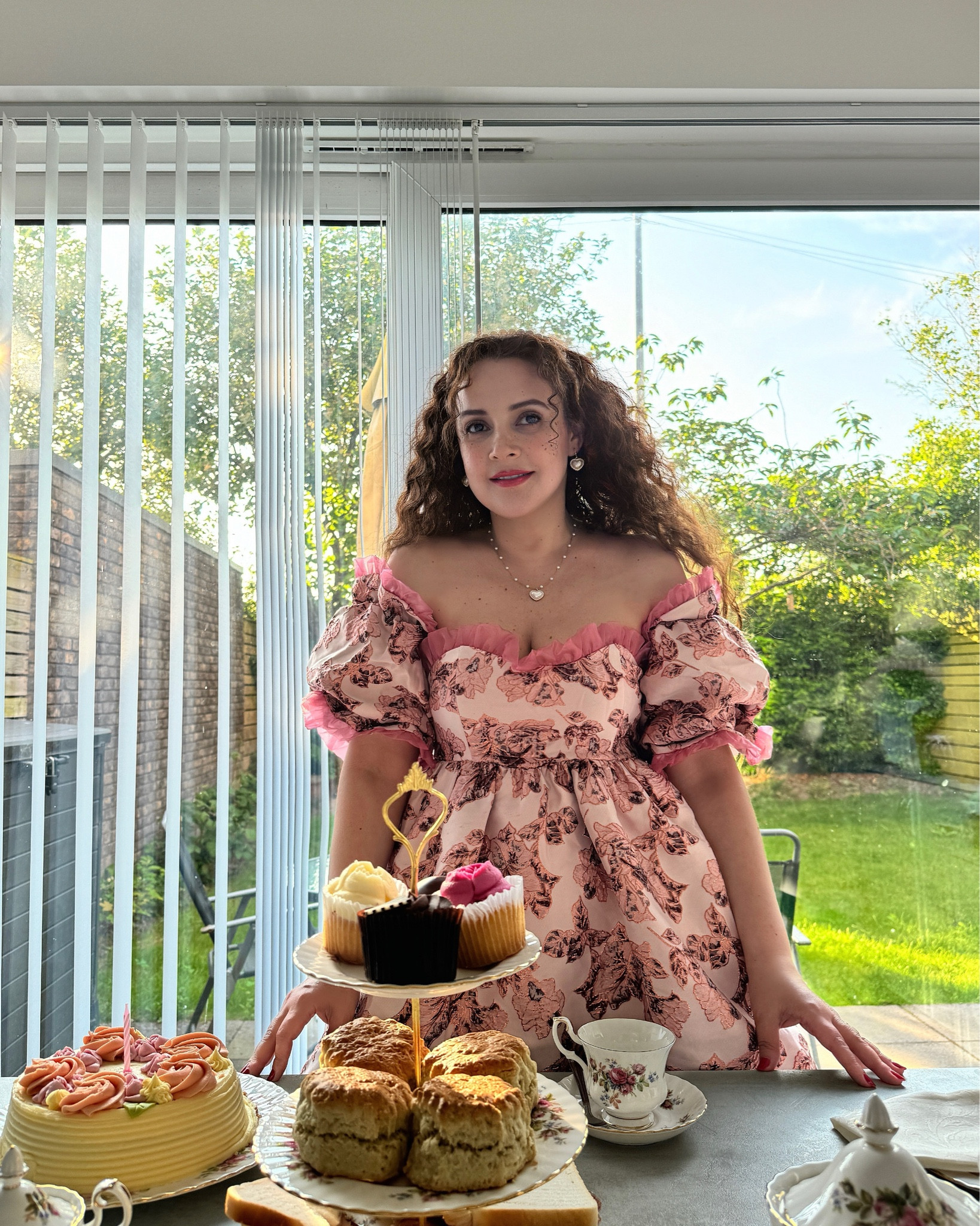 Celebrate in style 🥳💖

🏷
#classicstyle#instalike #instadaily #explorepage #femininestyle #pinterestaesthetic #elegantfashion #classicfashion  #elevateyourstyle #wiwt #igstyle #ukfashionblogger #effortlesschic #musthave #stylingtips #femenineinspo #romanticfashion #softgirlaesthetic #fashiondiary #pinkgirl#fashioninspo #whatiwore#outfitinspo #fashioninspiration#styleinspo #architecturelovers #ukcities#scousescene #princesscore #teatime

#LTKpartywear #LTKuk #LTKstyletip