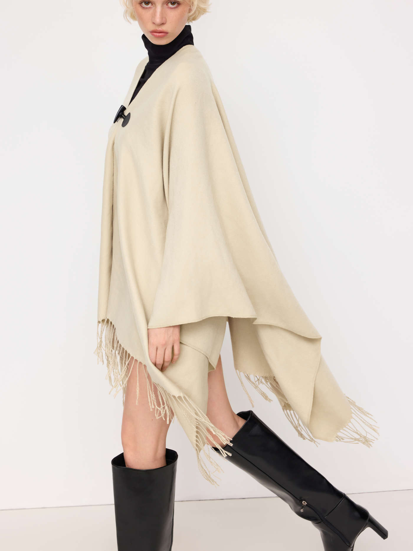 TOGGLE BUTTON FRINGED SHAWL For Daily Casual Date Coffee Shop | Cider