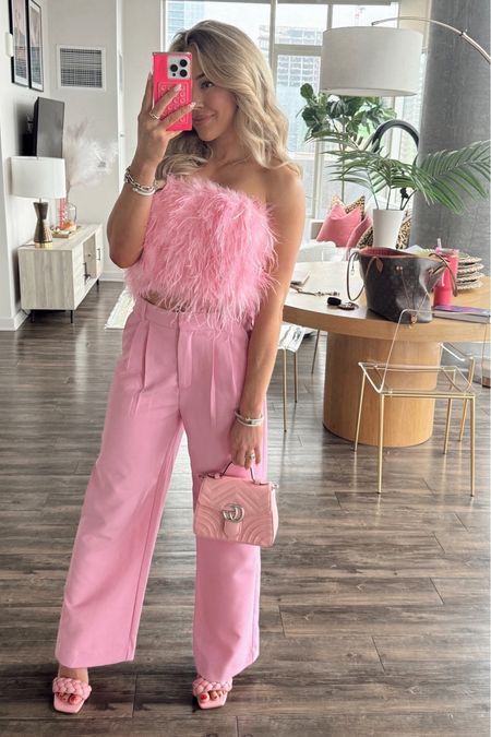 Love an all pink monochrome moment 💕💗 my all time favorite trousers - I wear a 26L (I’m 5’6”) and they’re on sale! Code MORGAN15 for BuddyLove & works site wide!

#LTKstyletip #LTKfindsunder100 #LTKSpringSale