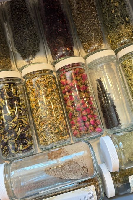 jars for my tea, in my tea drawer ✨

i’ll also add the strainers i use.