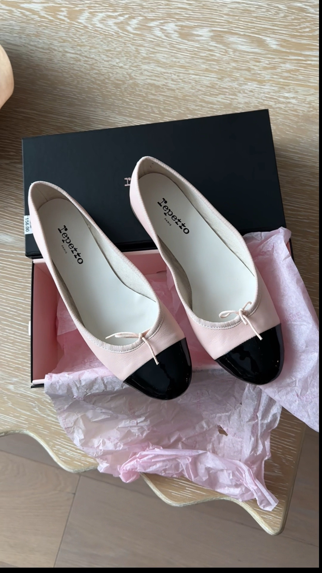 The cutest ballet flats from Repetto for spring! These ballerinas are made in France and fit true to size. I’m an 8.5 and purchased a 39.5. This style is called the Repetto Flora and has a patent leather cap toe. The design is flexible and comfortable - great for all day wear! I can’t wait to wear these ballet flats in spring 


Ballet, balletcore, ballet flats, ballerina, spring shoes, spring 2025, spring style, capsule wardrobe, shoe capsule 

#LTKcanada #LTKstyletip #LTKsale