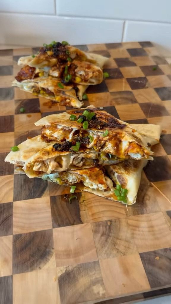 Let’s make Gochujang Chicken Quesadillas!
Here’s the recipe ❤️
https://wolfcaster.kitchen/recipes/f/gochujang-crispy-chicken-quesadillas

#LTKdayinmylife #LTKfoodie #LTKHome
