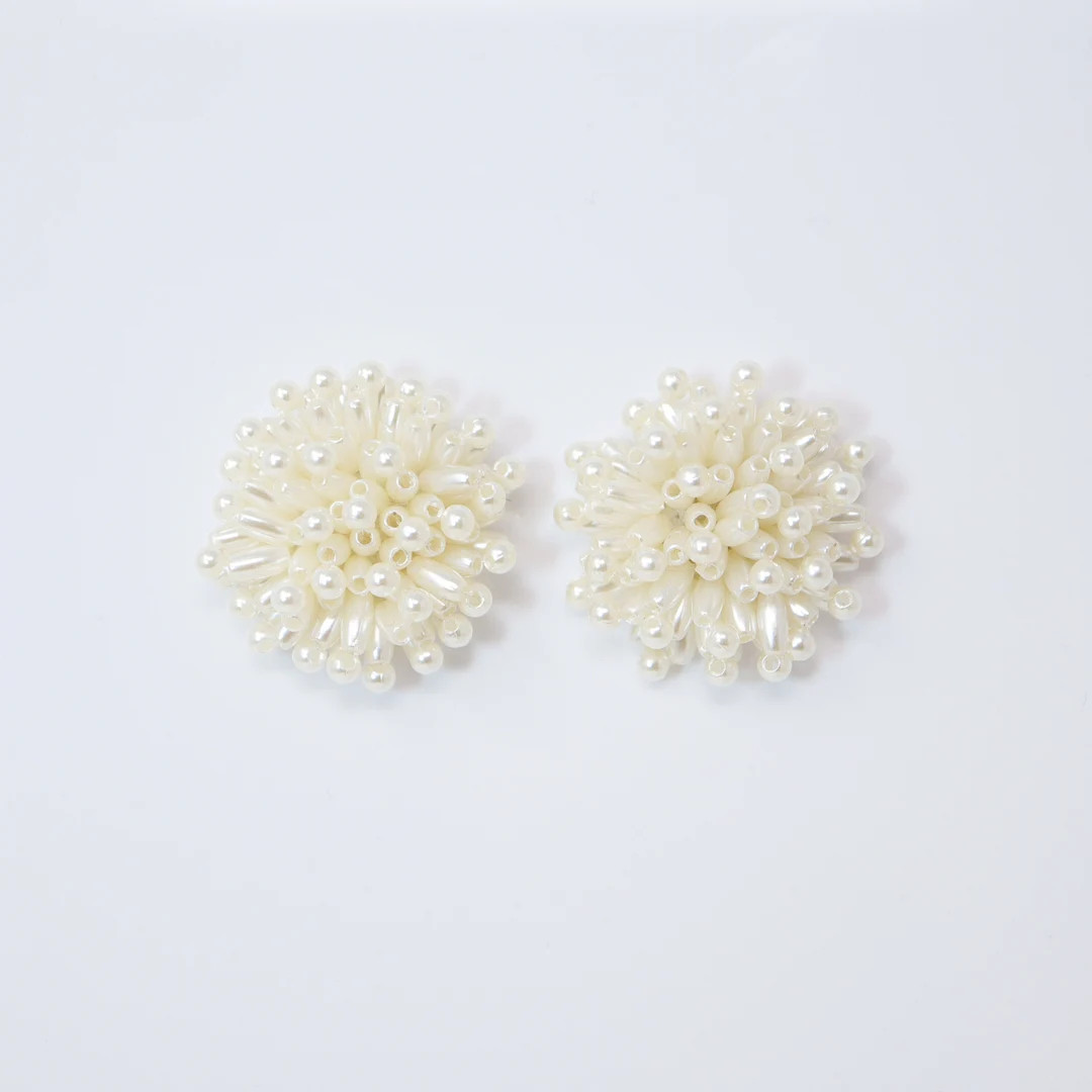 White Flower Earrings, Bridal Jewelry, Bridal Stud Earrings, Bridal Earrings, Statement Earrings,... | Etsy (US)