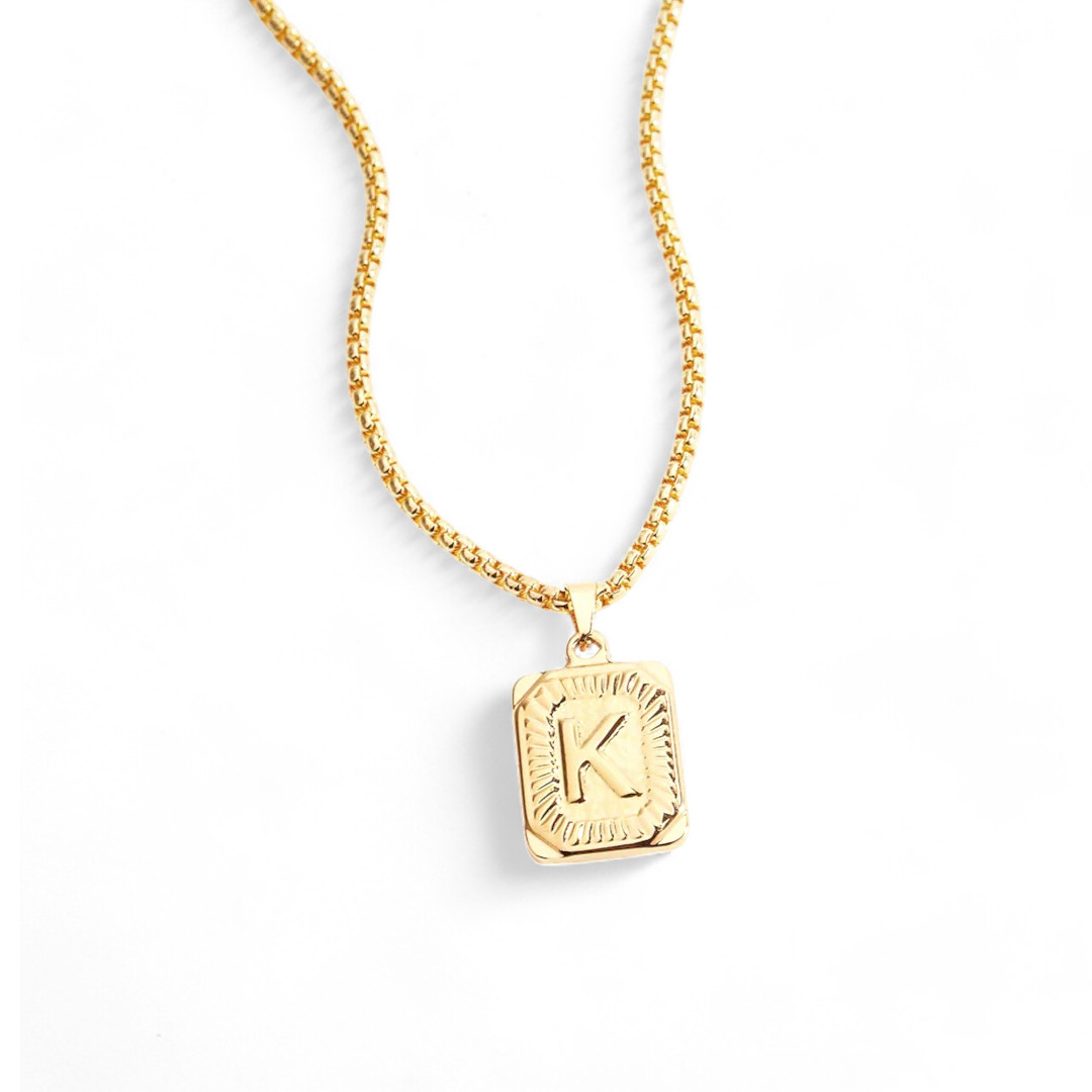Initial Card Pendant Necklace with Rolo Chain | Mint & Lily