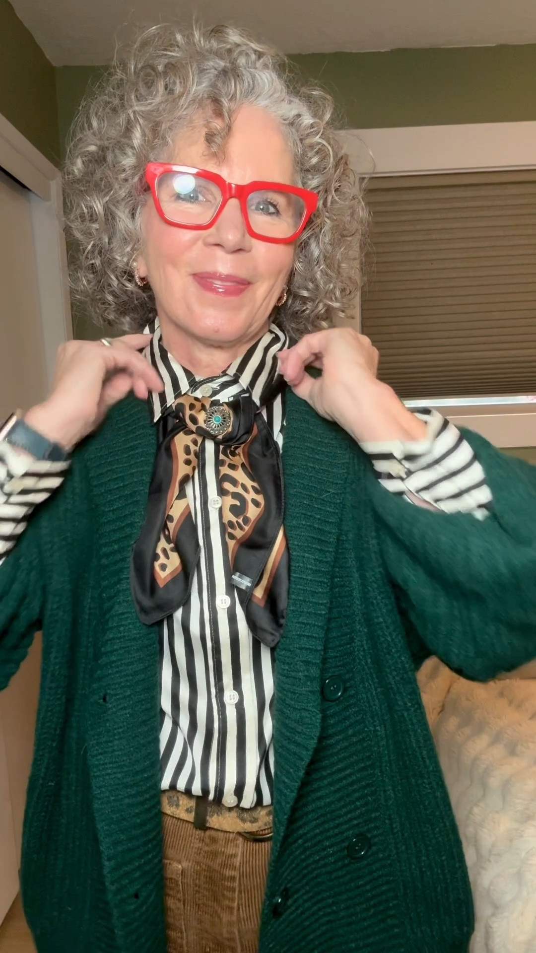 Using my ring as a scarf hack 🥰