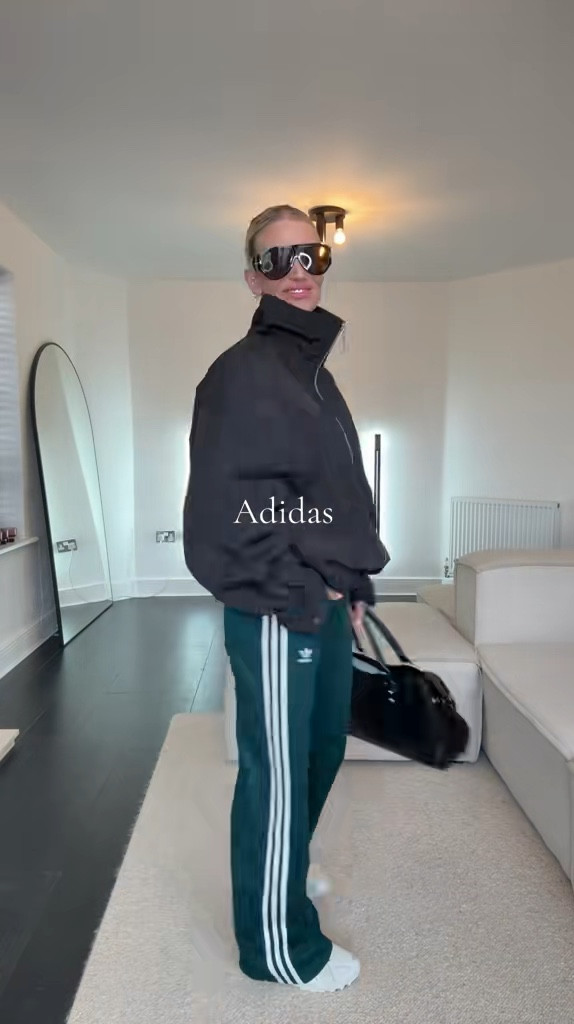 Adidas. 🤍💚🤍💚

#LTKstyletip #LTKsummer #LTKfestival