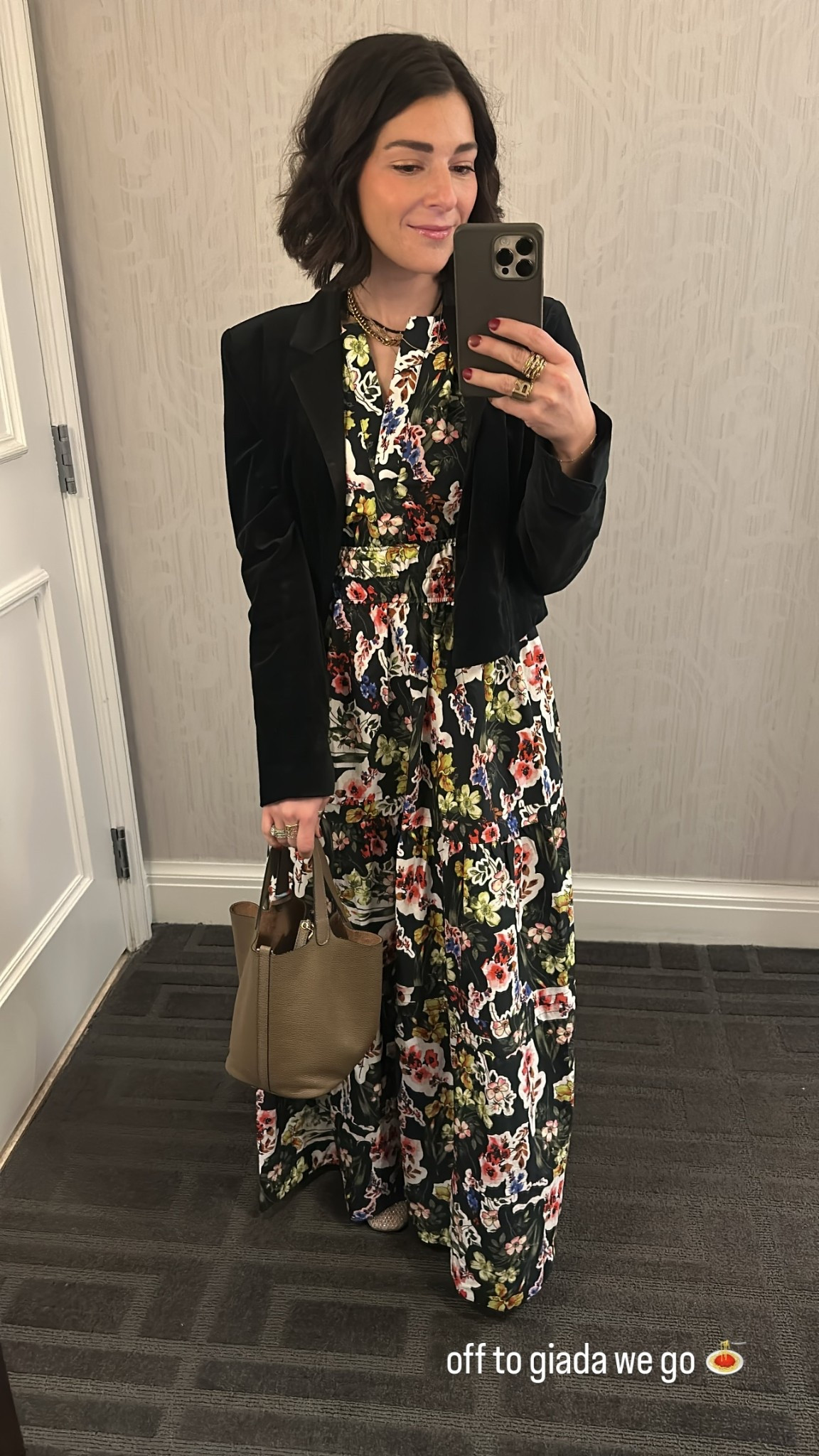 off to giada we go 🍝 in my Anthro sale picks! This dress is a favorite and I now own it in 2 colors, it’s so flattering and the fabric is 🤌🏼

Pairing a long dress with this crop blazer elongates and doesn’t appear too bulky!!

#LTKStyleTip #LTKWorkwear #LTKSaleAlert