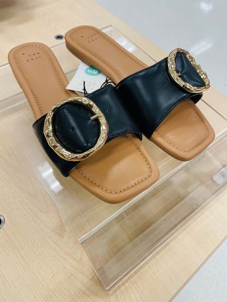 Cute sandals 
3 colors



Target sandals, summer sandals, new arrivals, new target 

#LTKShoeCrush #LTKFindsUnder50 #LTKStyleTip