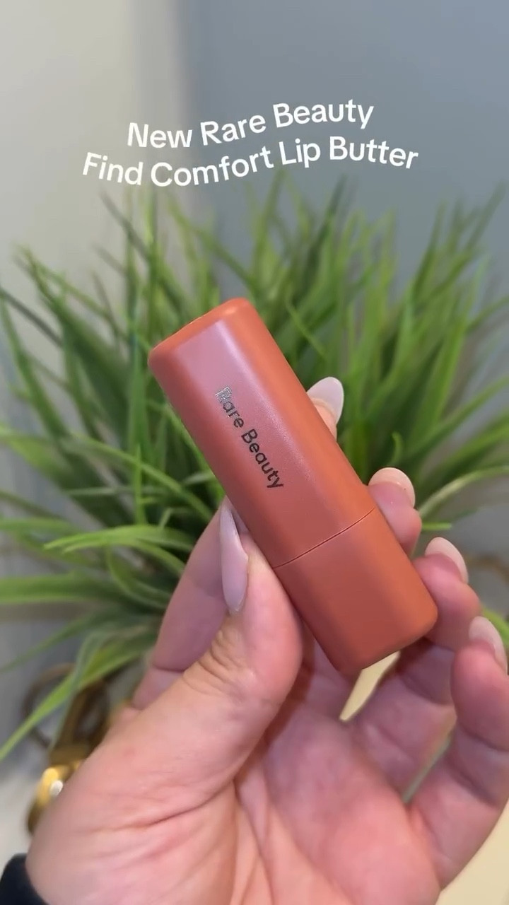 Find Comfort Lip Butter coming soon!! @rarebeauty #findcomfort #lipbutter #rarebeauty #newlaunch #lipmask #lipbalm #skincare #makeup #beautybloggers #selenagomez #drylips