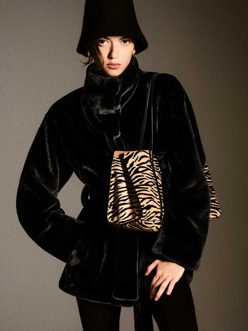 Reformation Ayla Coat Black Fur Small | Reformation (Global)