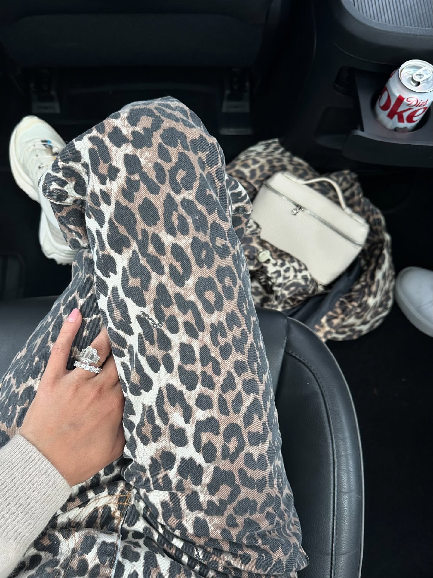 our last adventure in south africa 🐧 

#honeymoon #southafrica #penguins