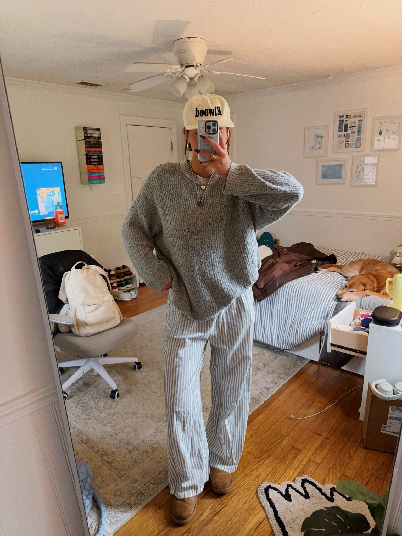 fall fits >> loving this comfy pants combo with the sweater ☺️