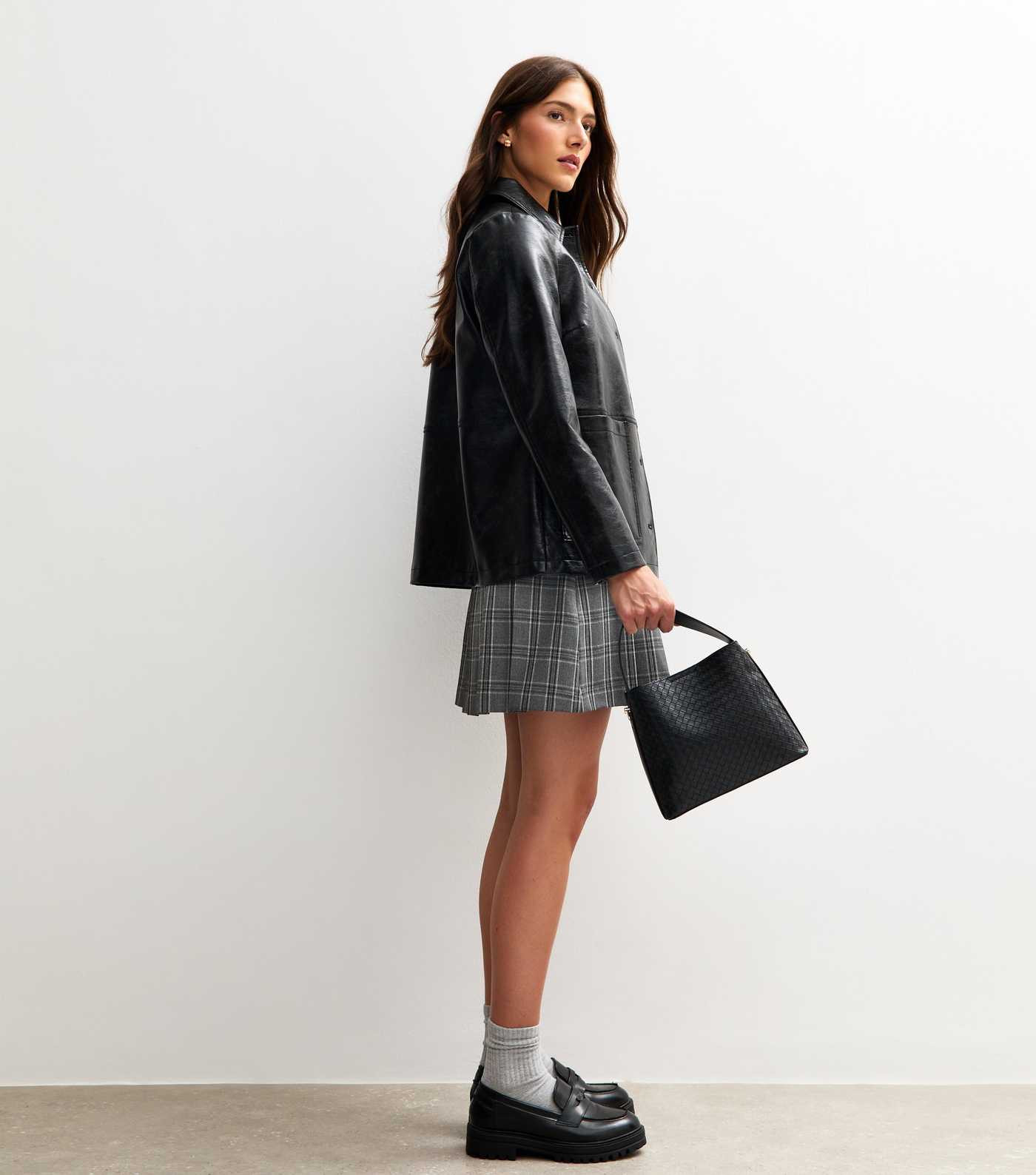 Grey Checked Box Pleat Mini Skirt | New Look | New Look (UK)