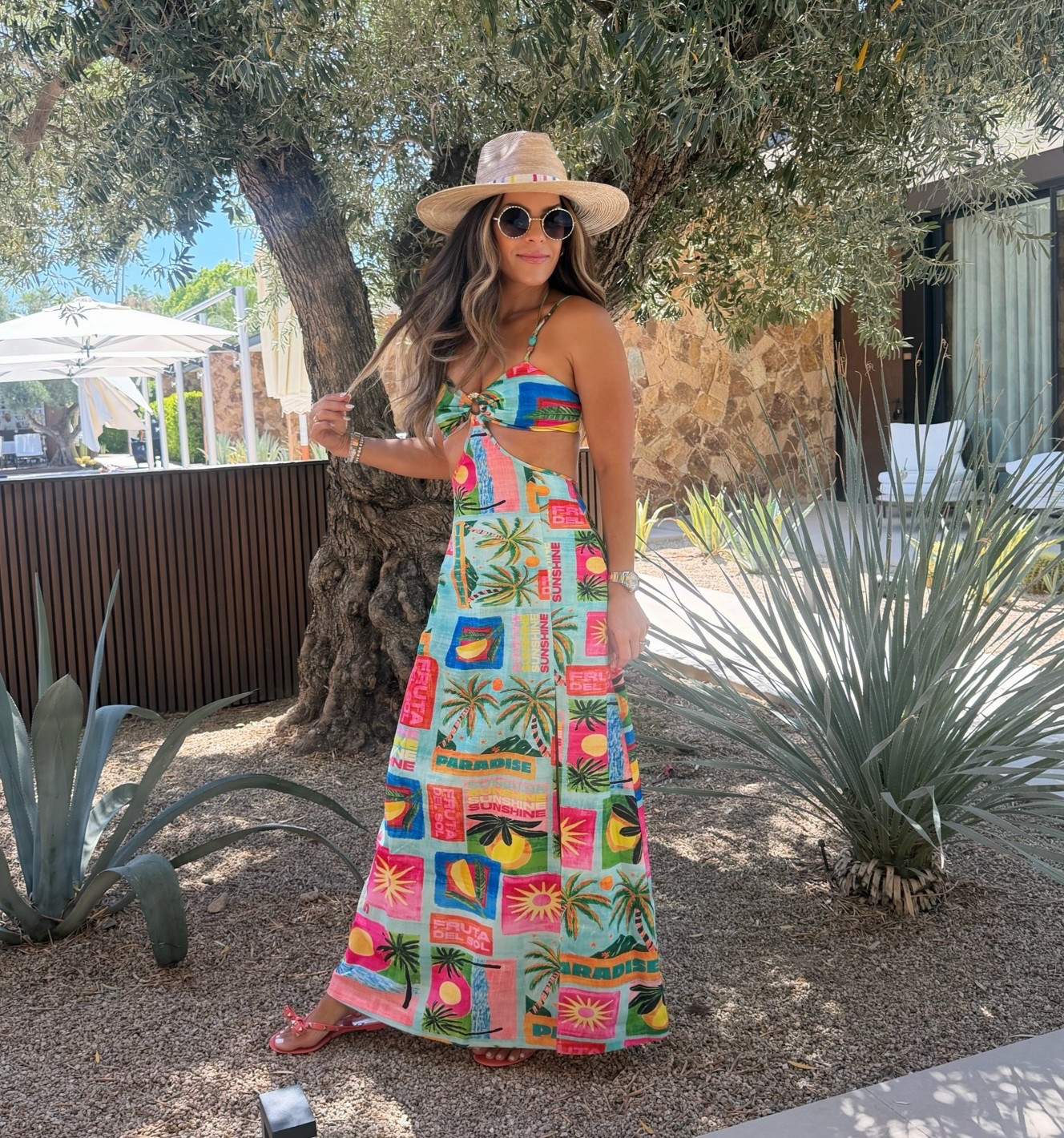 Bright sun ☀️ bold colors 💖
📍 Hermann Bungalows






#palmsprings #desertsun #boldcolors #dress #summerdress

#LTKootd #LTKTravel #LTKSwim