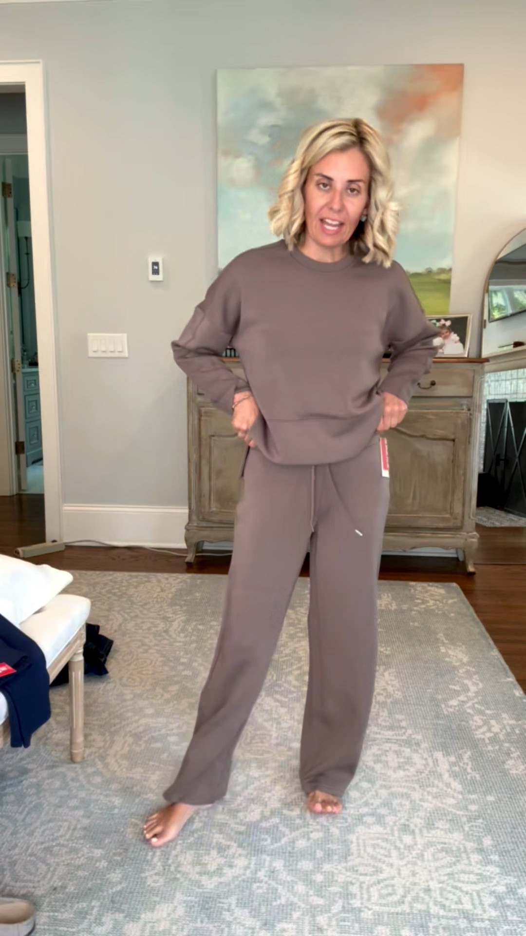 Such a great set! I have these pants in the shade lip stain and I love them! 

25% off full-price AE styles (8/26-8/30): Code AE25
• Non-AE styles: Code
CATHERINEXSPANX for 15% off + free shipping on 1st order

Top - xs
Straight leg pants - small petite 
Rothy’s - 7 (size 1 down)