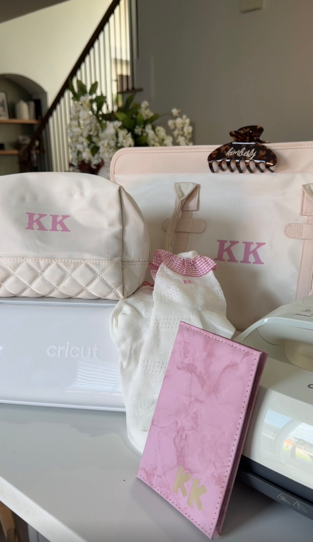 Cricut diy craft travel set custom personalized luggage passport claw clip bachelorette party gift ideas for her 