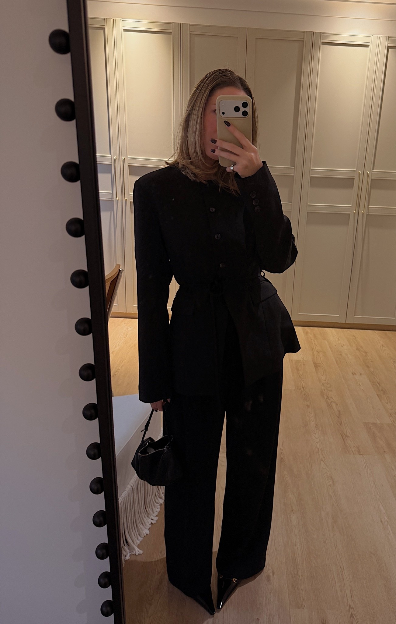 Classic black ootd

#LTKaustralia #LTKwinter #LTKworkwear