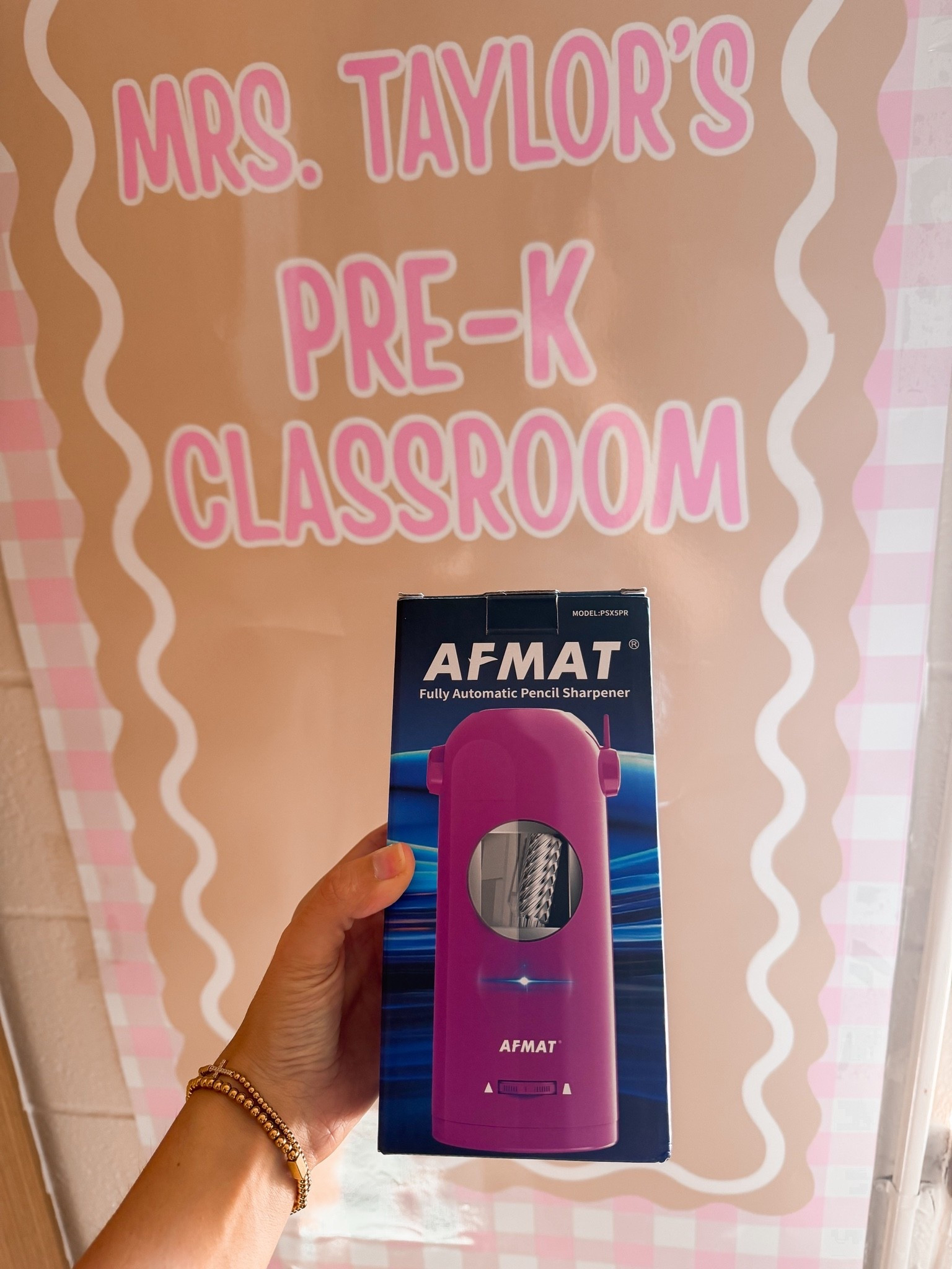 I’ve heard the best things about this sharpener!!! So thankful to whoever bought this off my classroom wishlist 🩷

Afmat sharpener, pre-K classroom must haves, teacher must have classroom products

#LTKdayinmylife #LTKSeasonal #LTKKids