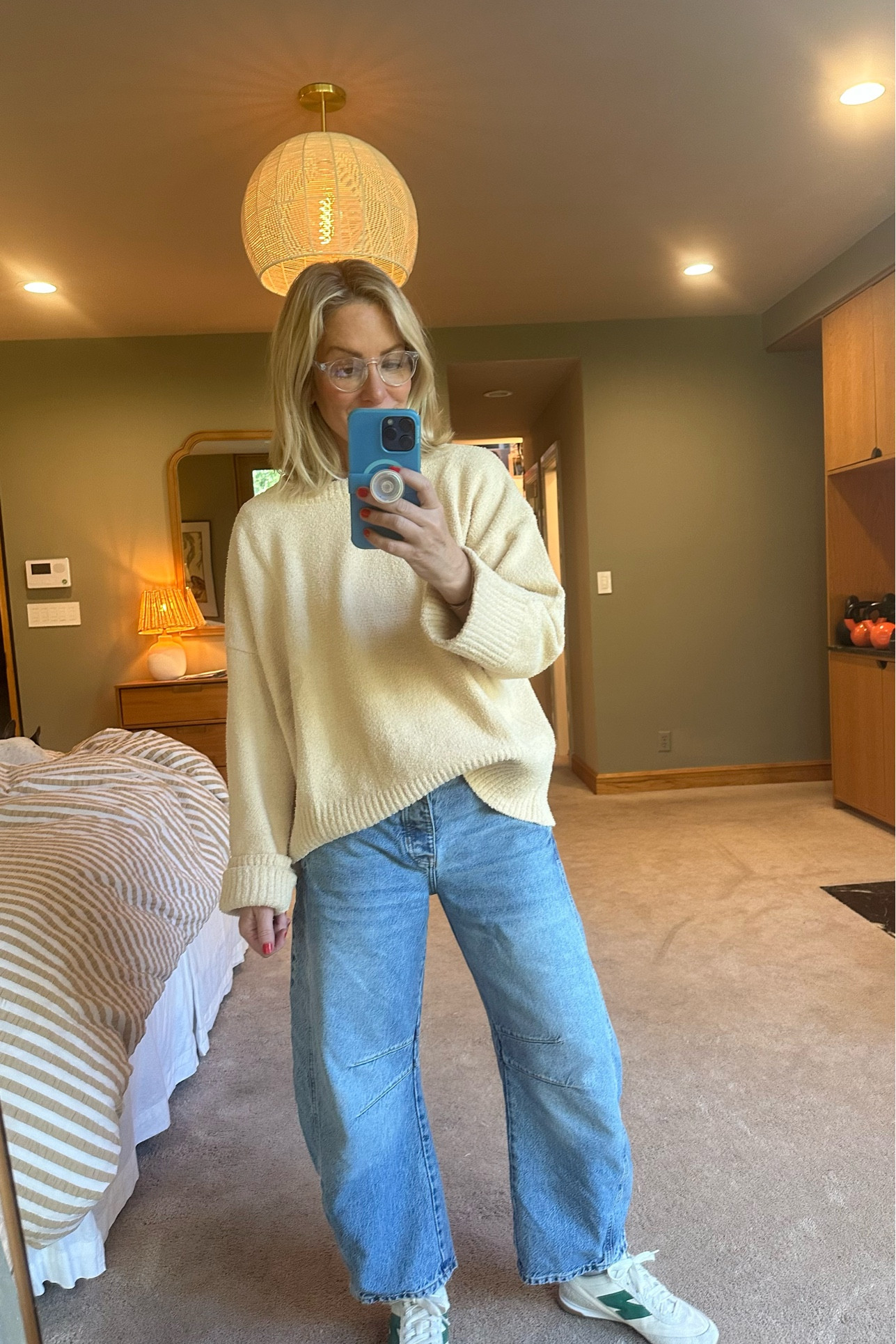 The perfect chunky, COZY sweater from Amazon 🤩

#LTKStyleTip #LTKFallSale #LTKFindsUnder50