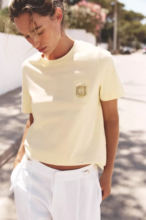 BROOCH CLASP T-SHIRT | Zara US