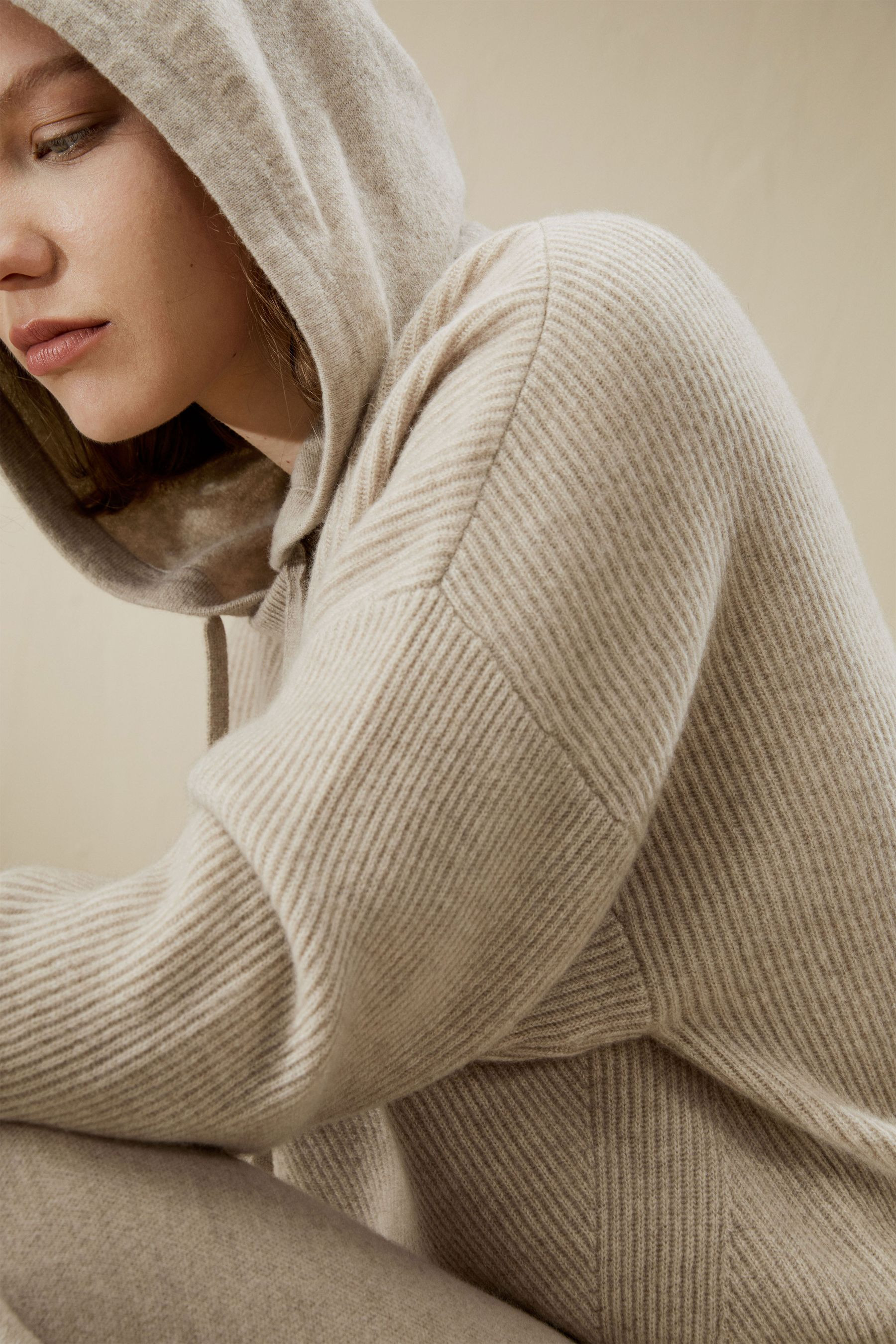 Eshe 2-in-1 Cashmere Detachable Hoodie | LILYSILK