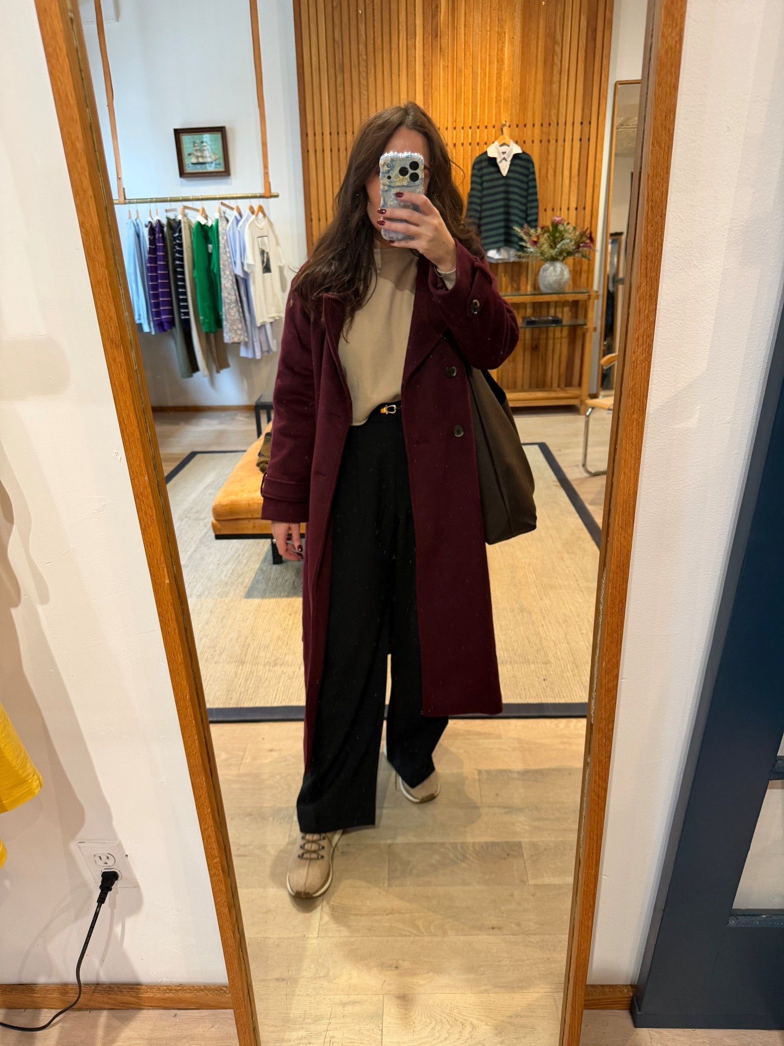 Perfect outfit for sightseeing and shopping in nyc!

Sweatshirt - medium
Coat - small petite 
Pants - curve love 27 petite 
Shoes -tts


Streetwear. City fashion. New York fashion. Casual outfit ideas. 

#LTKPetite #LTKTravel