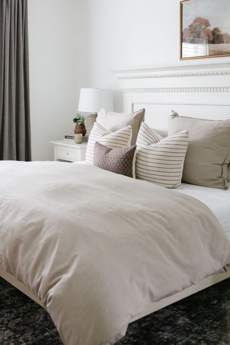 A neutral bedding that’s both pretty and affordable!  And cozy!

Home decor, bedroom decor, bedding, neutral home decor, duvet cover, pillow cover, pillow insert

#LTKsalealert #LTKFind #LTKhome